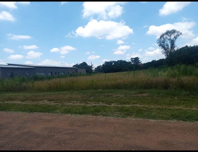1,021M² VACANT LAND FOR SALE IN KOOKRUS